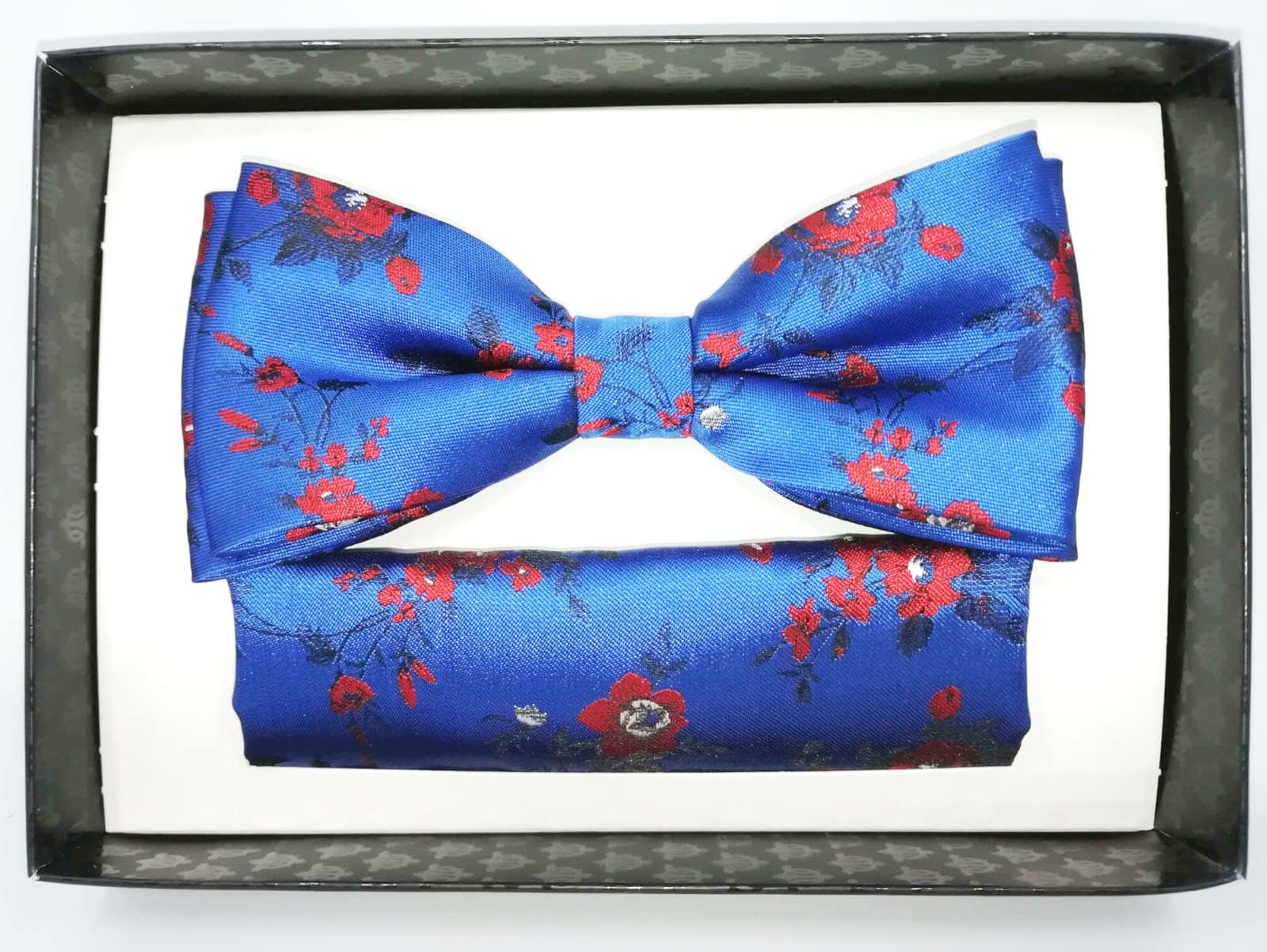 Mucha z poszetką szafirowa - kwiaty czerwone