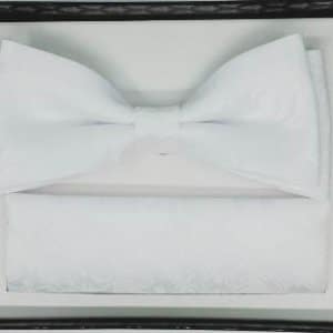 Mucha z Poszetką Biała Tłoczenia